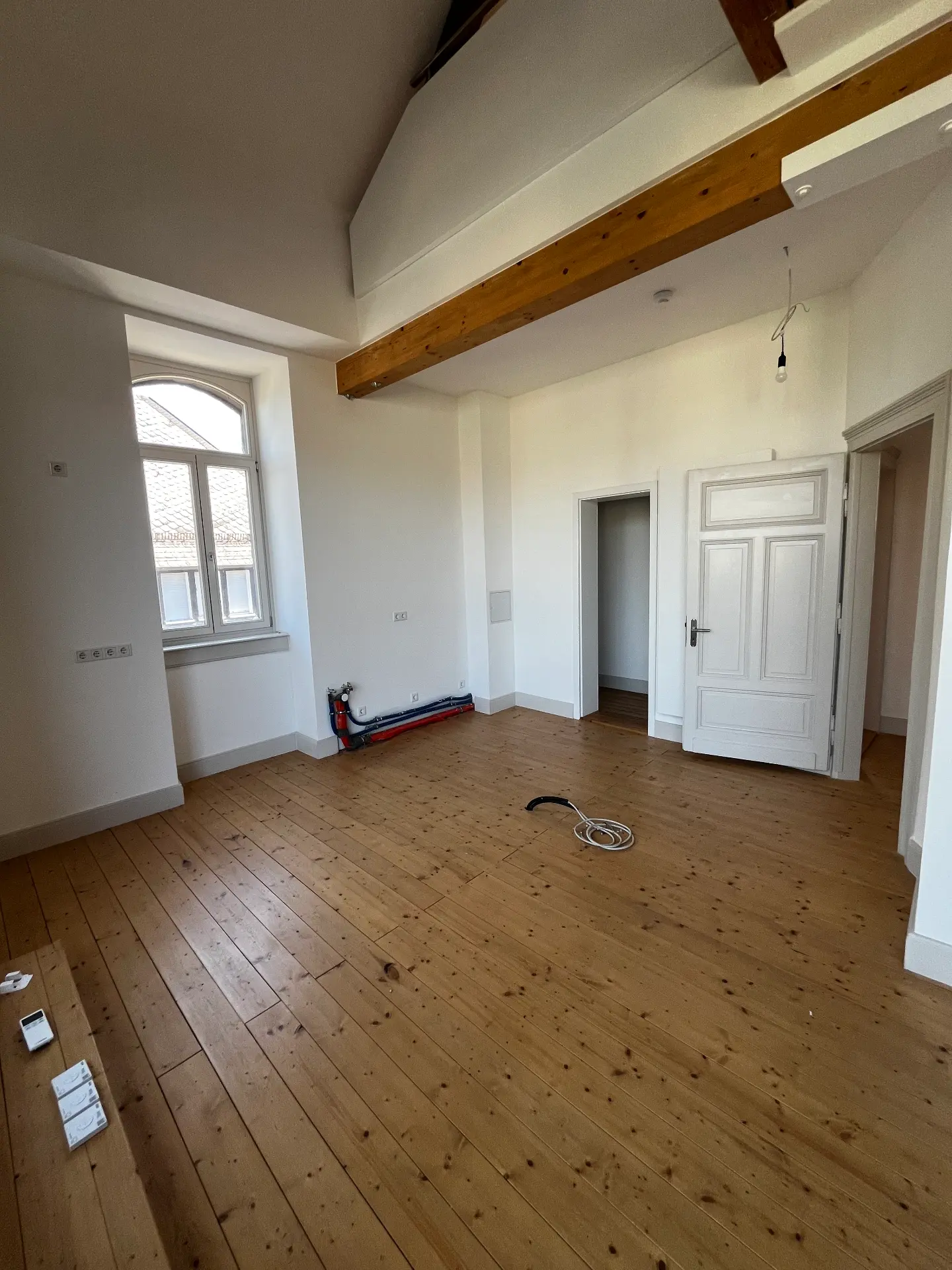 Renovated penthouse with balcony and roof terrace – thumbnail 4
